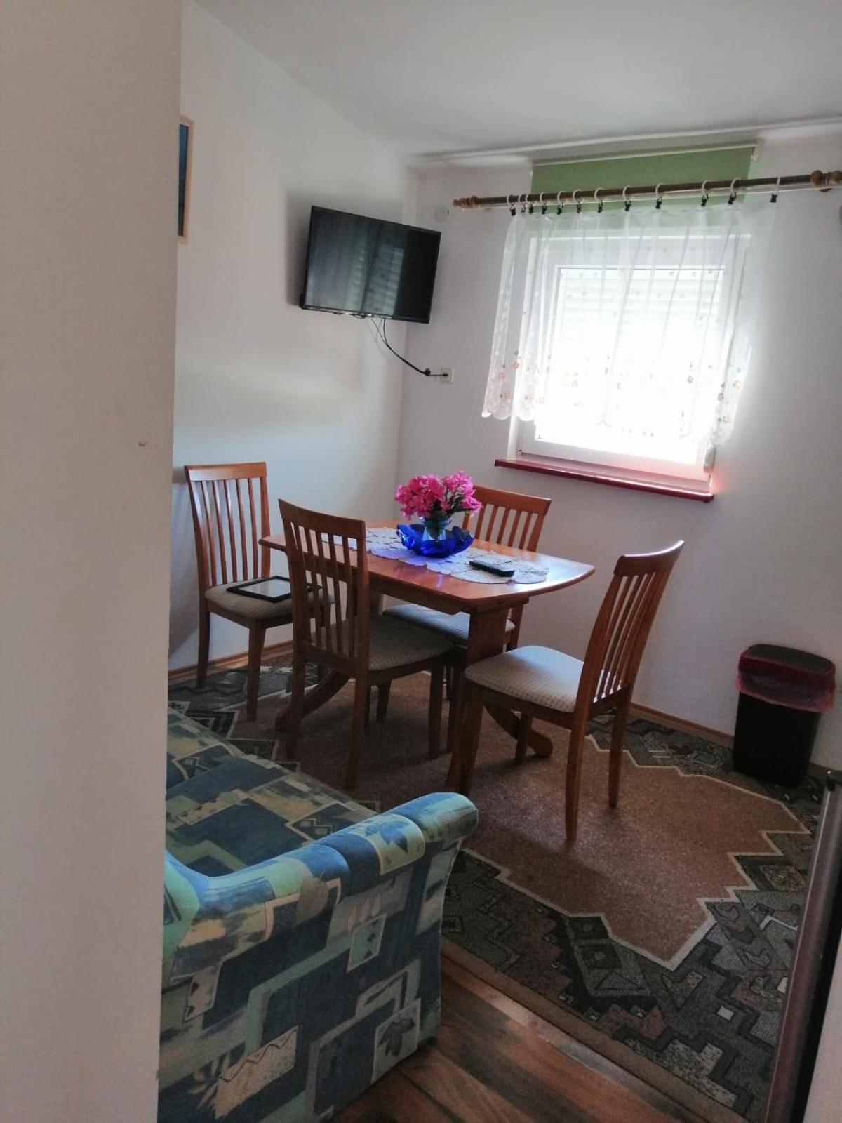 Apartmani Trupeljak 만드레 외부 사진